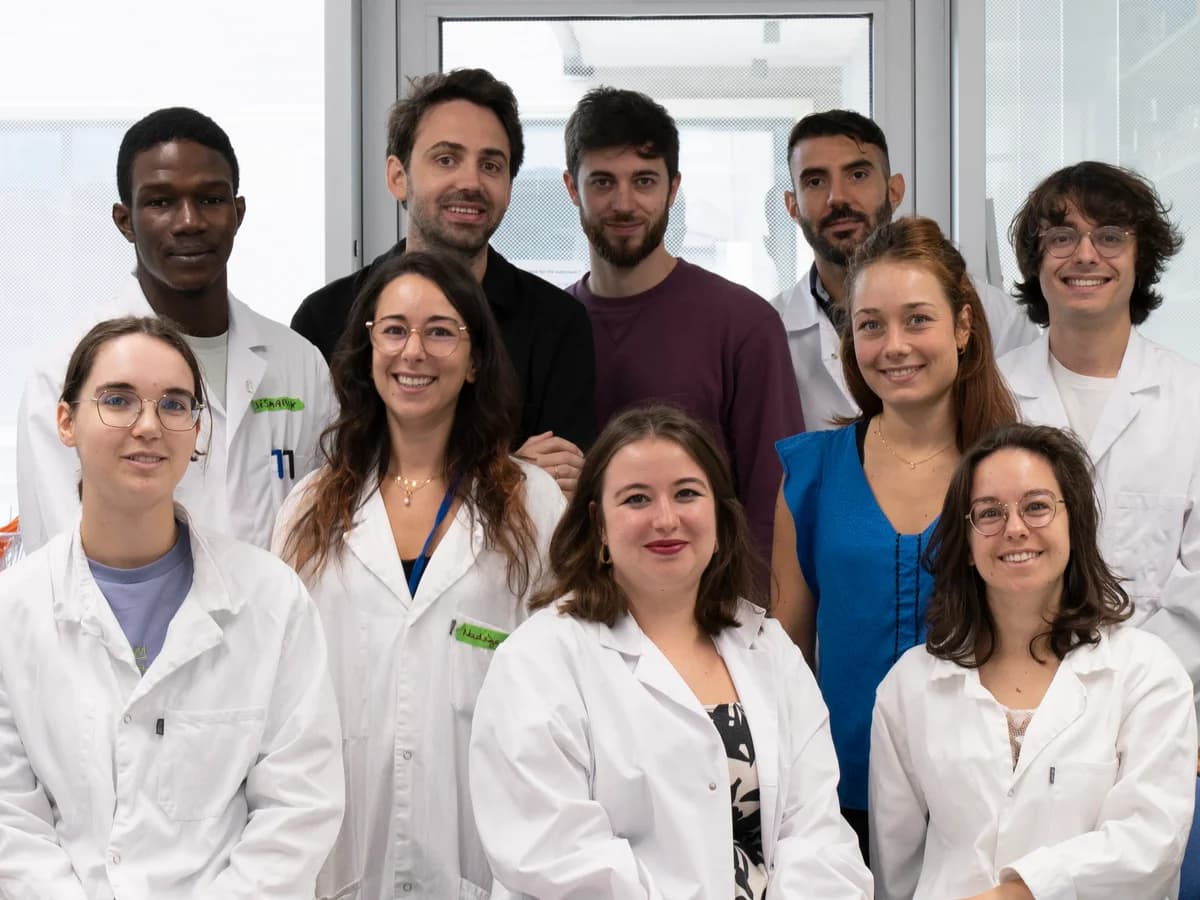 Photo de groupe dans les locaux de Generare